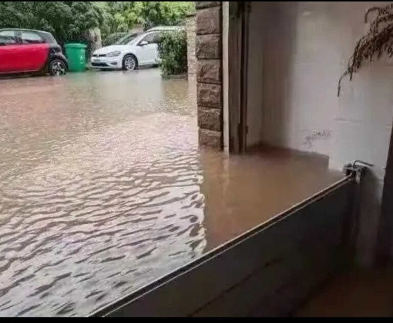 Dam Easy vs Aluminum Flood Barrier