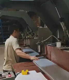 Flood-barrier panel cutting